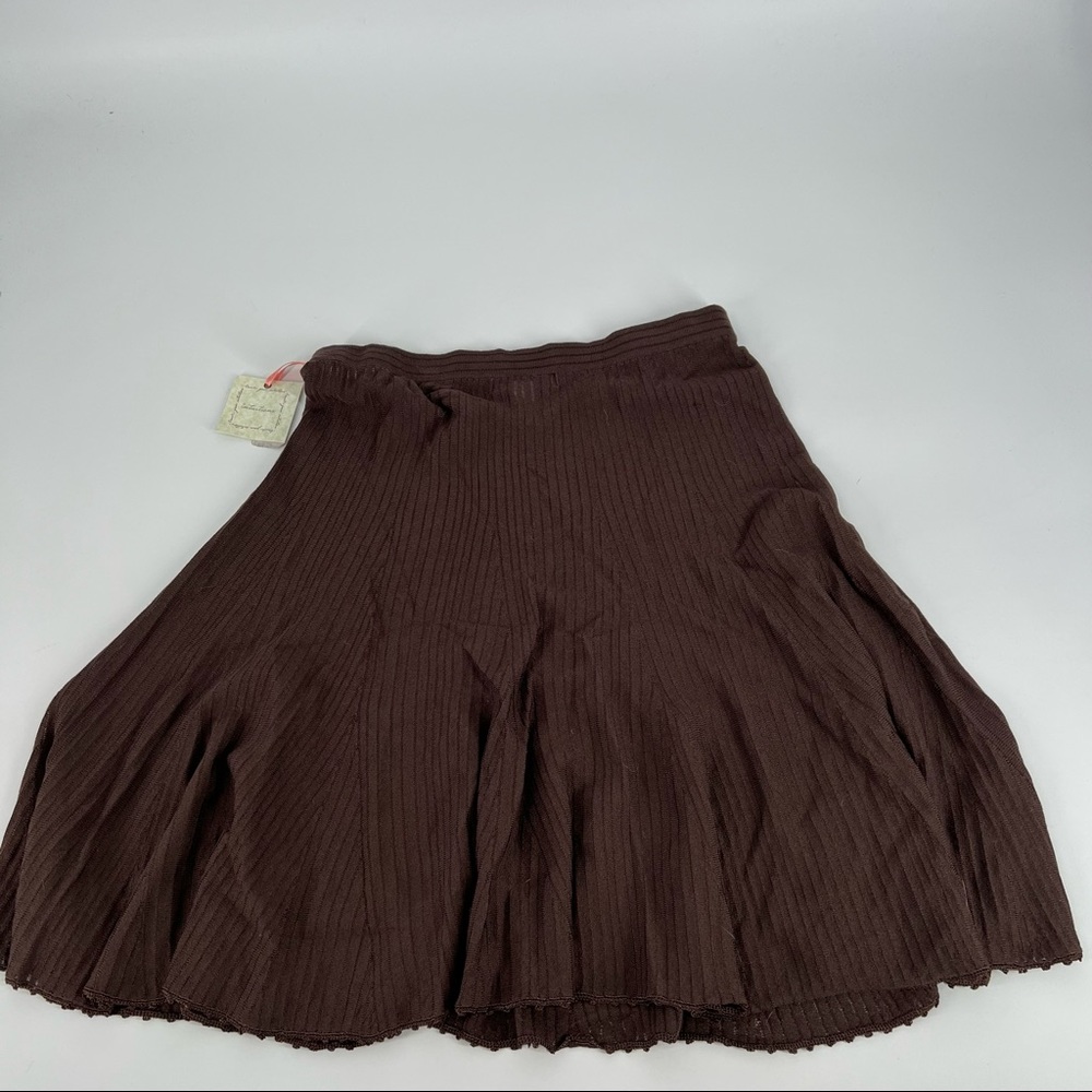 Intuitions Women’s Brown Pleated Skirt - NWT - Size Small